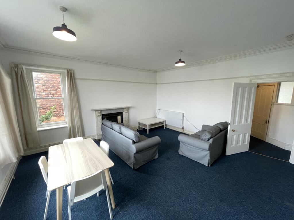 40438EEA-8AE9-4028-AA45-413E3B9CA7BE