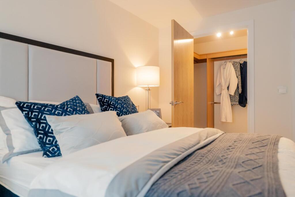 Bedroom &amp; walk-in wardrobe  