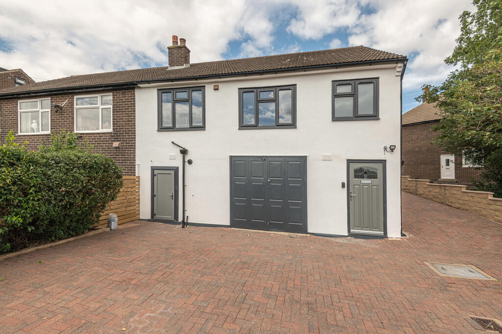 Heatherfield Road...