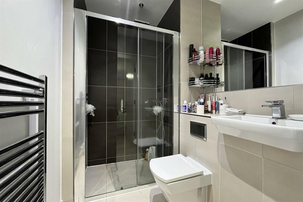 ENSUITE SHOWER ROOM