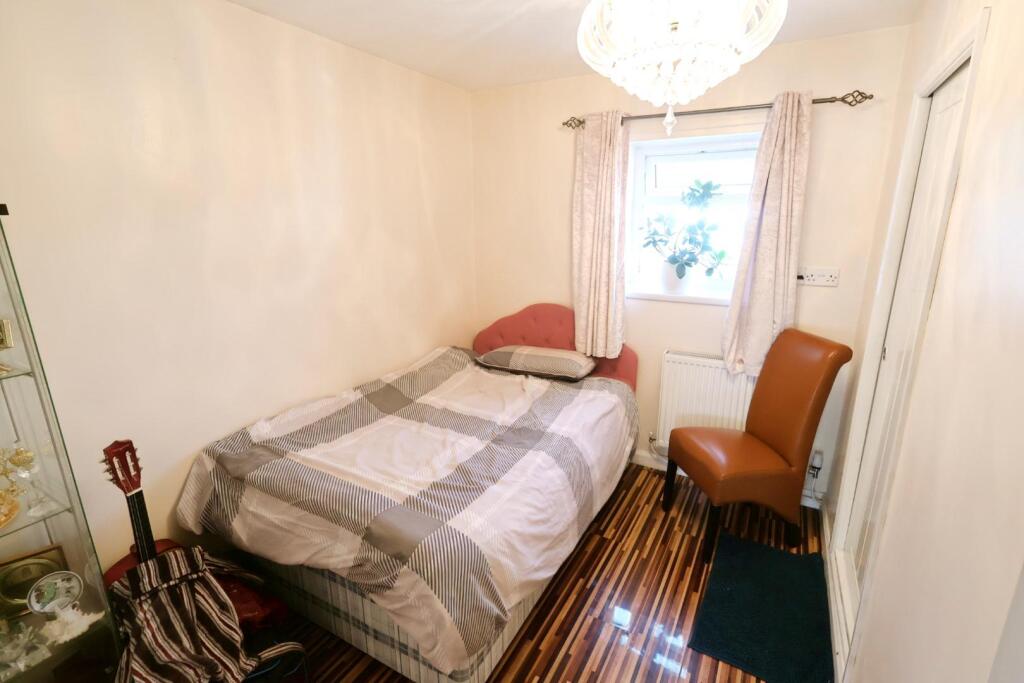 GROUND FLOOR BEDROOM AND ENSUITE