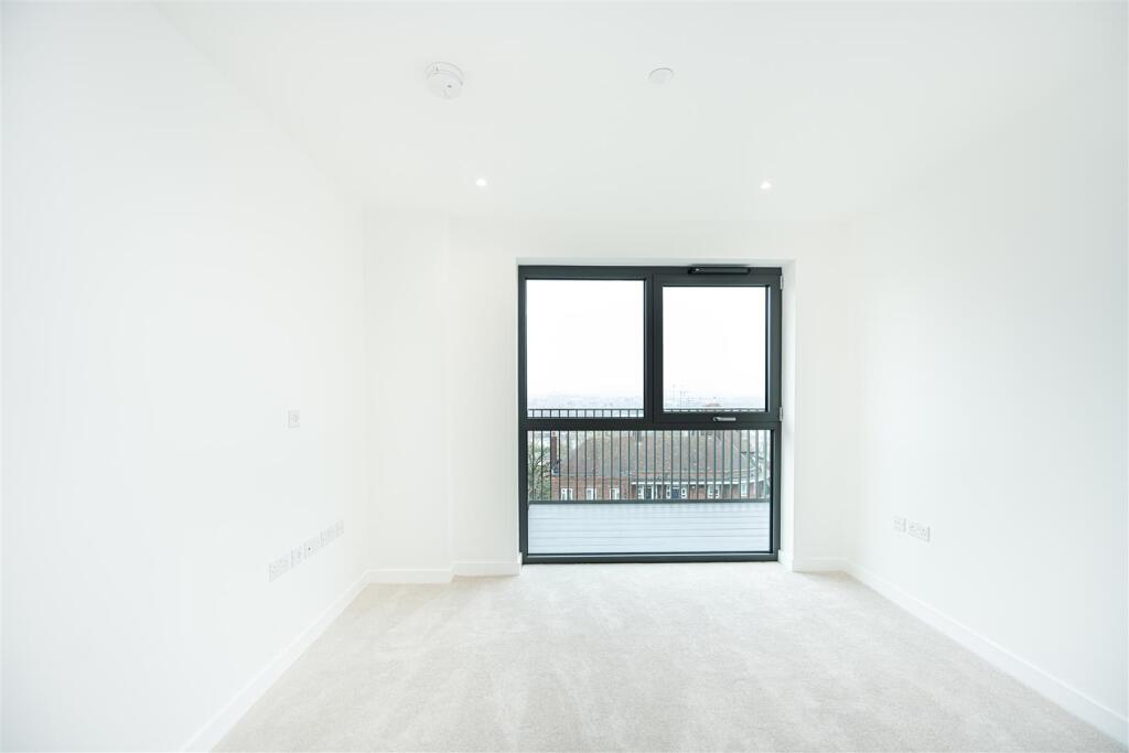 Bedroom Two        .jpg