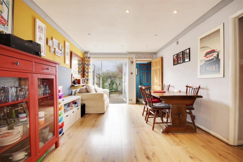 Gwynns Walk (17).jpg