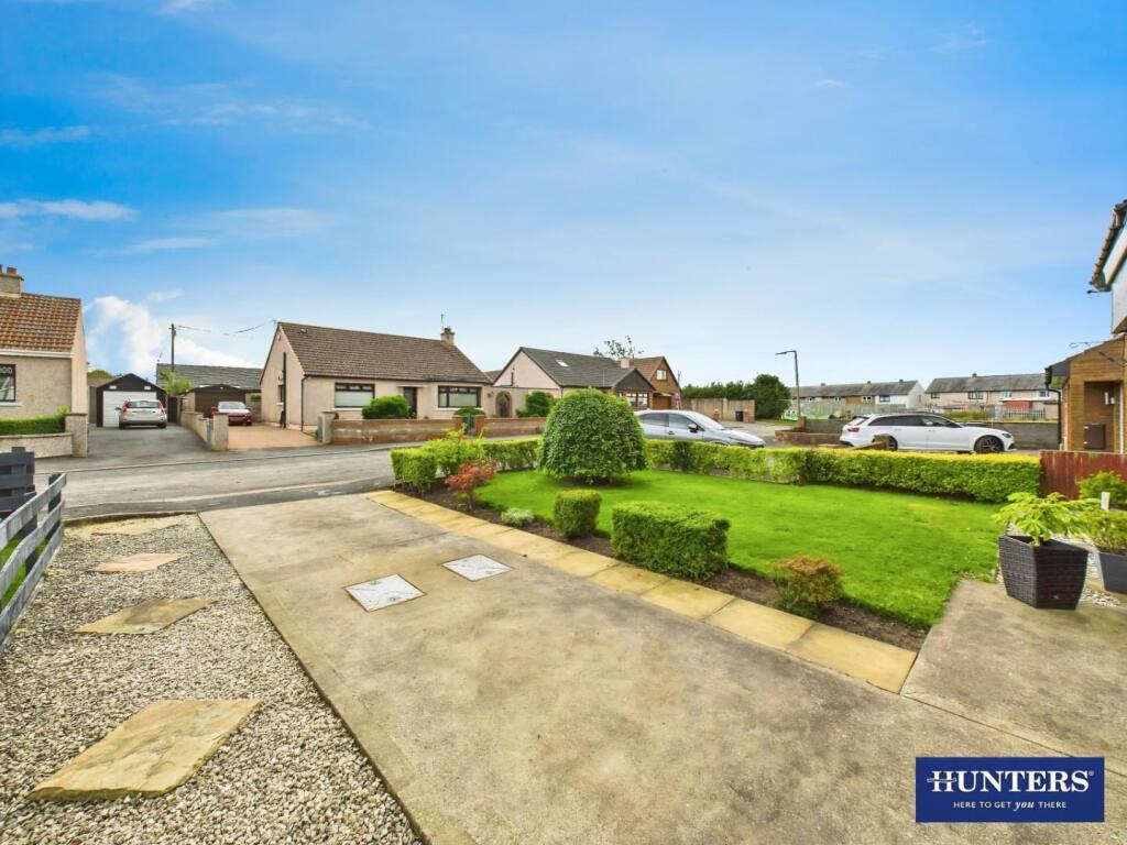 Driveway/Front Garden