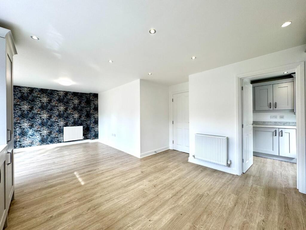 KITCHEN/DINER/FAMILY