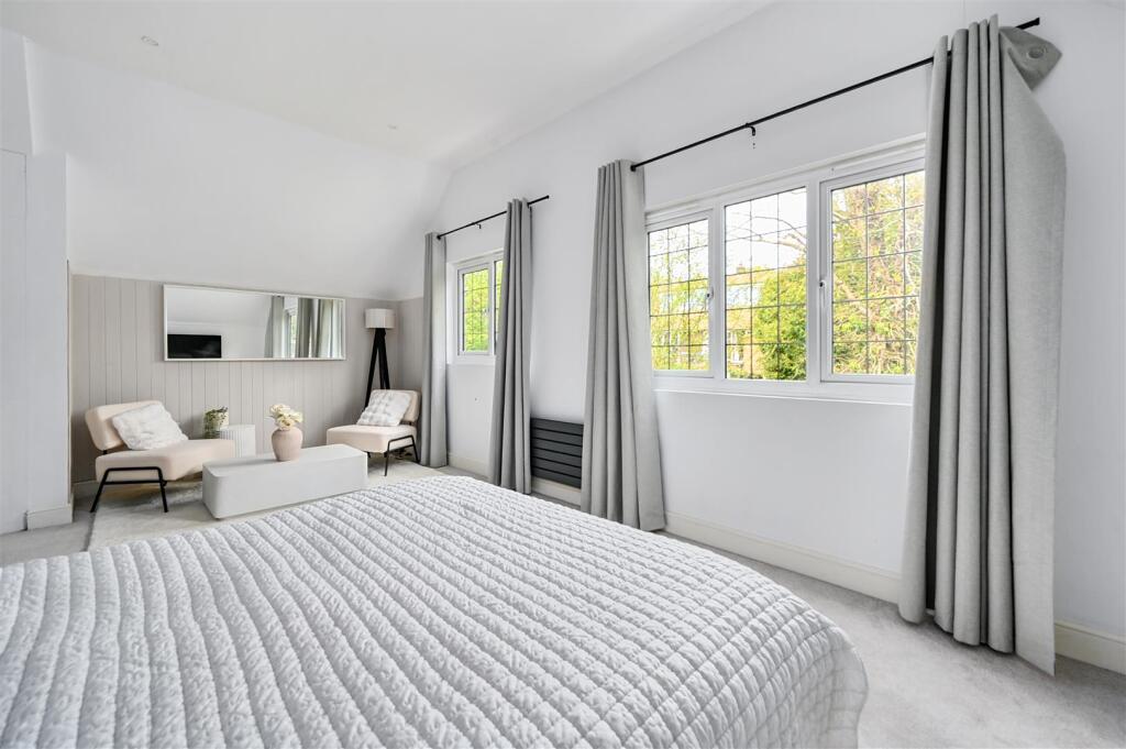 2 THE RUSSETTS - TN377FA (28).jpg