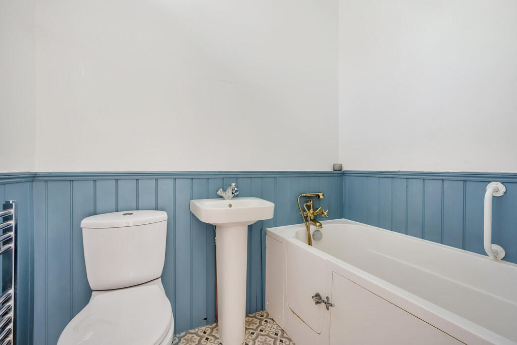 8647466-interior2...
