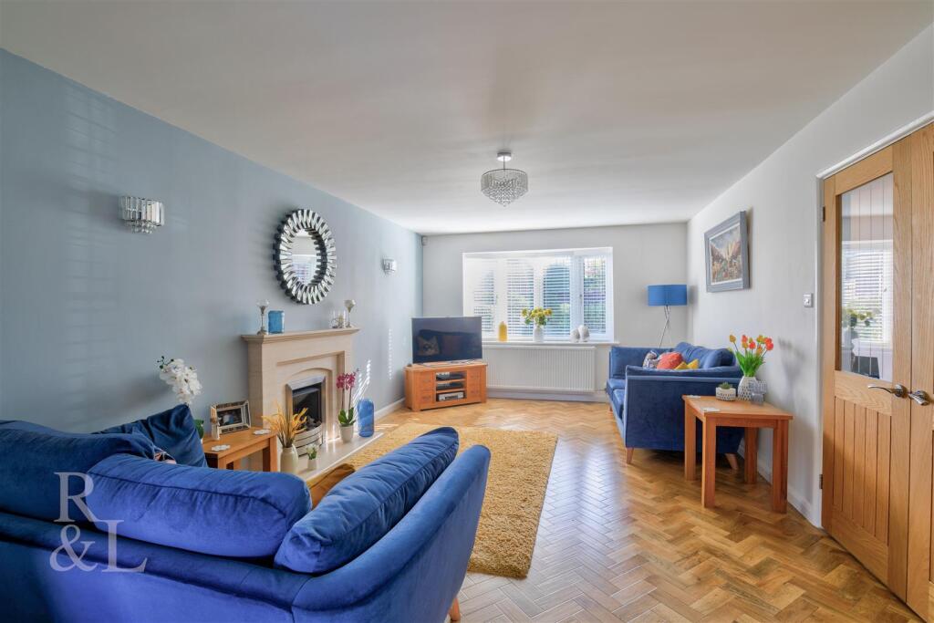 5 Killerton Park Drive (20).jpg