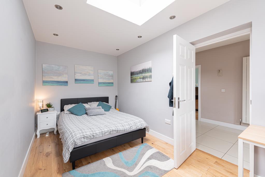 ground floor bed.jpg