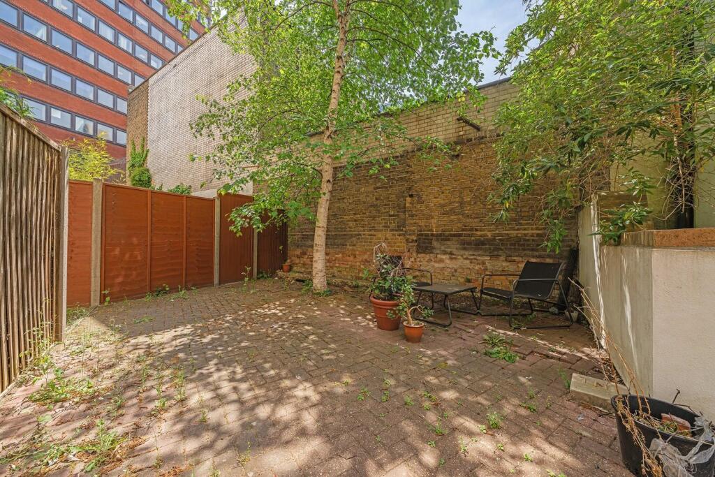 Communal Courtyard (2).JPG