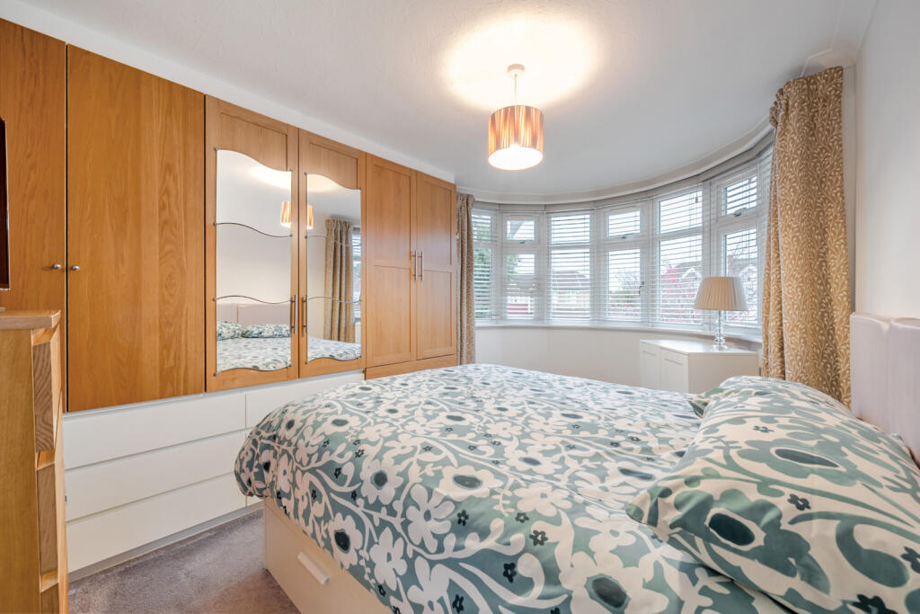 1369149-6-68efefe...