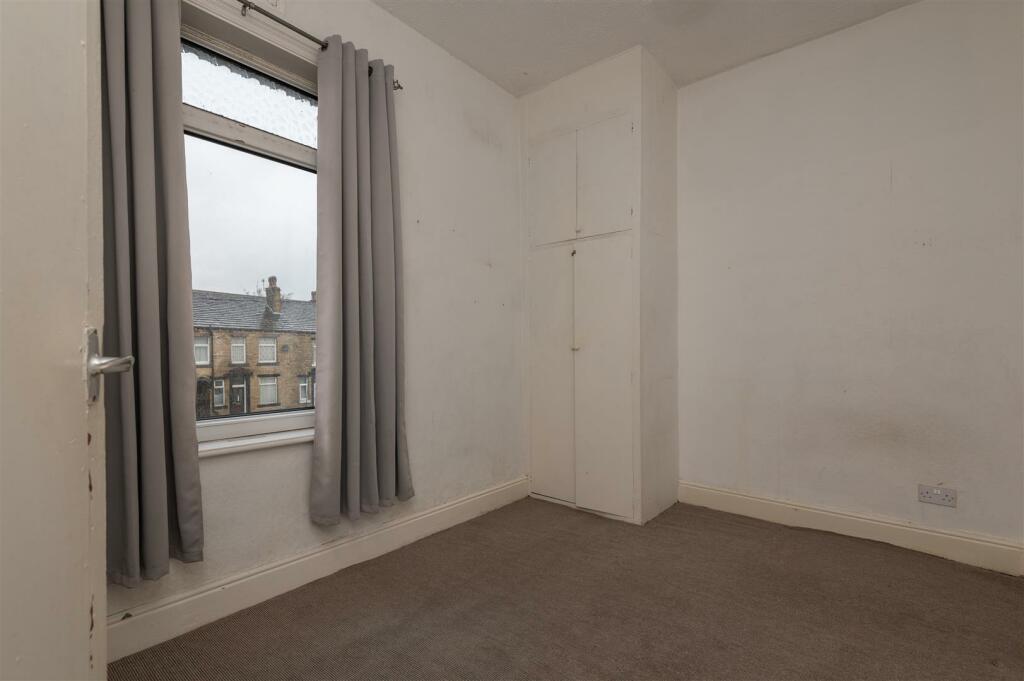 14 - 4 Duke Street HX5 0HX.jpg