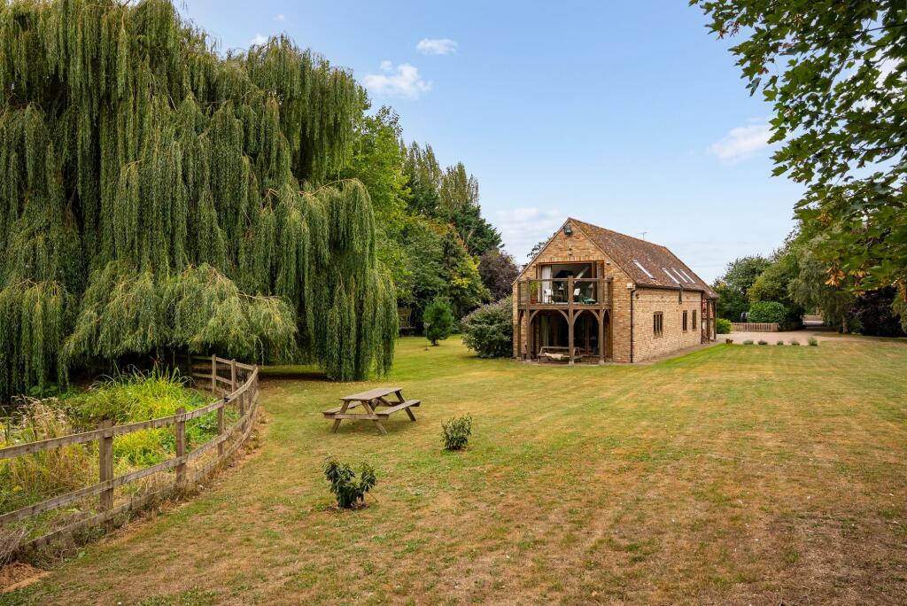 Balcony &amp; Garden