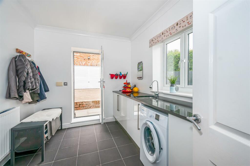UTILITY ROOM