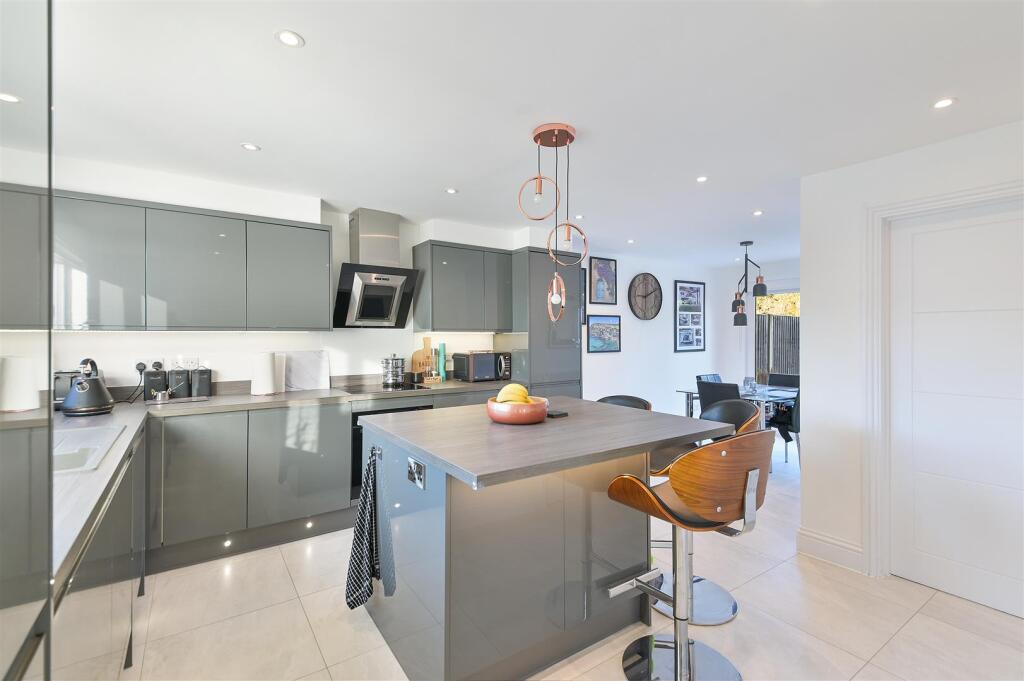 THE GABLES,7 - (1).jpg