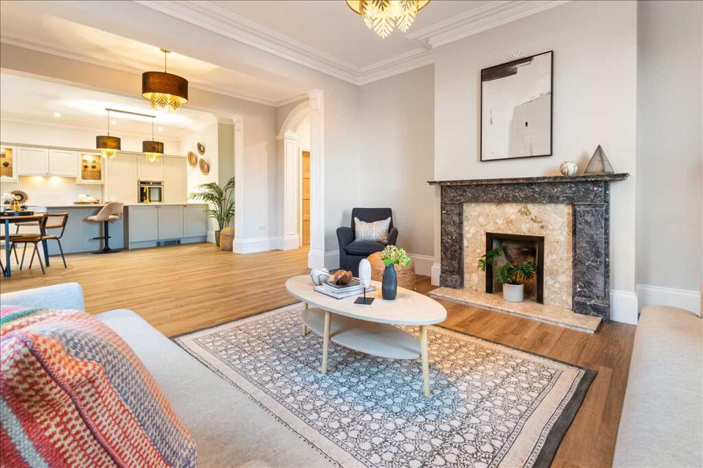 APARTMENT 1 / SHOW