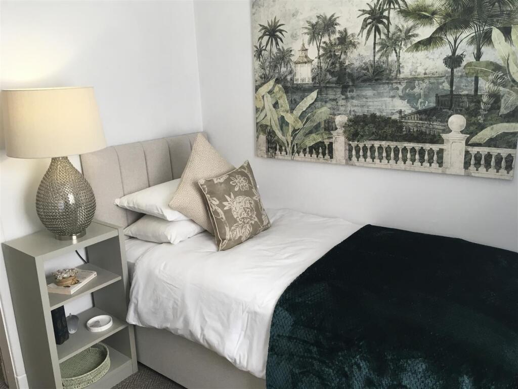 Church Road Annexe Single Bedroom 2.JPG