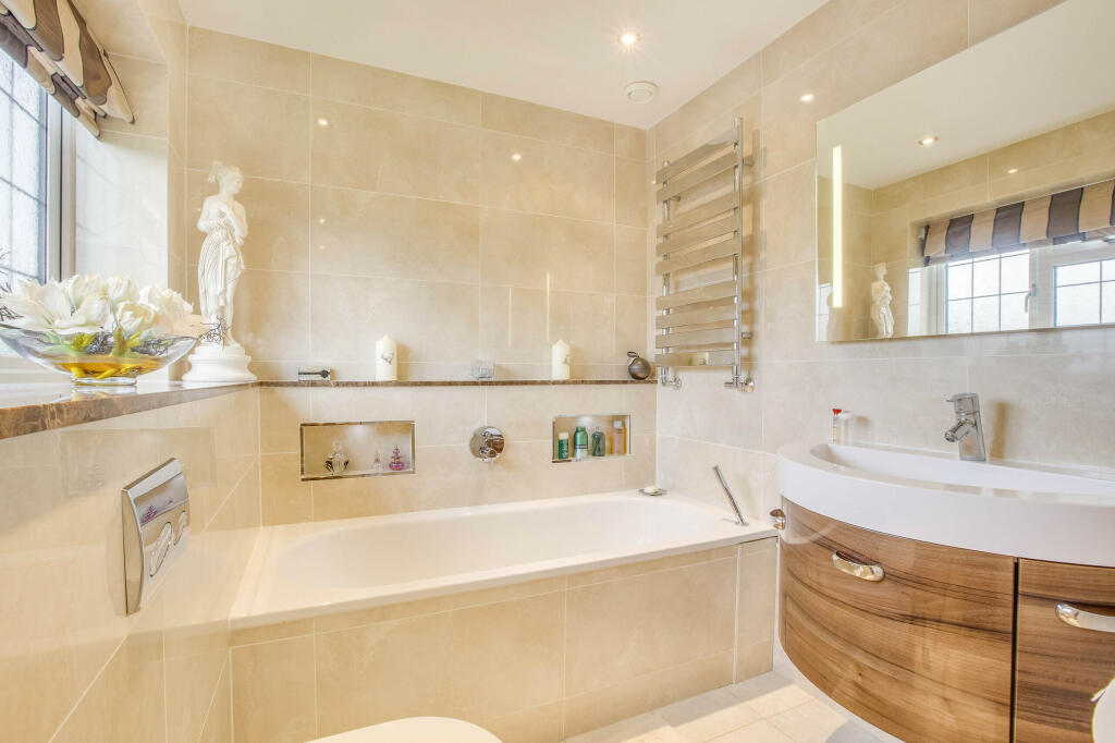 4 Gables Close, SL9 0PR (LOW RES)-7