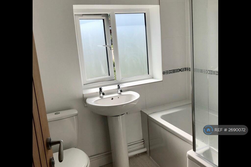 Upstairs Bath/Shower Room