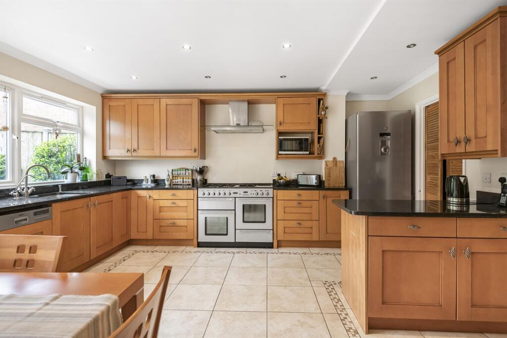 Kitchen/Breakfast Ro