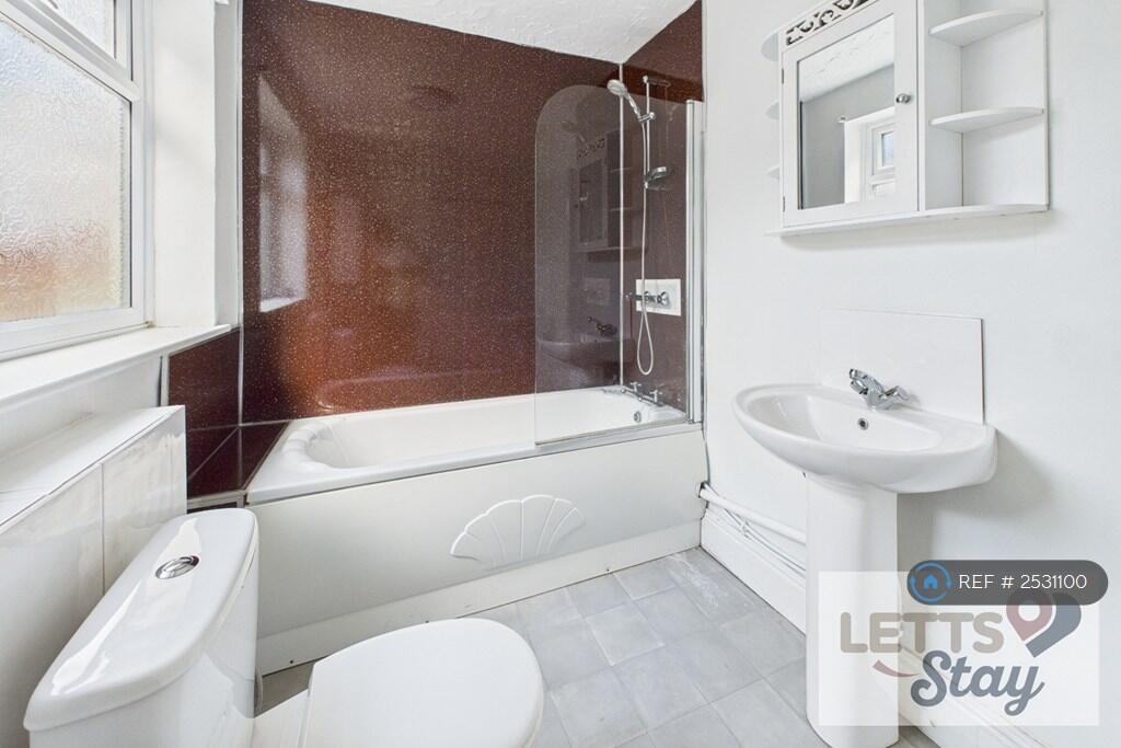 Toilet And Bathroom 