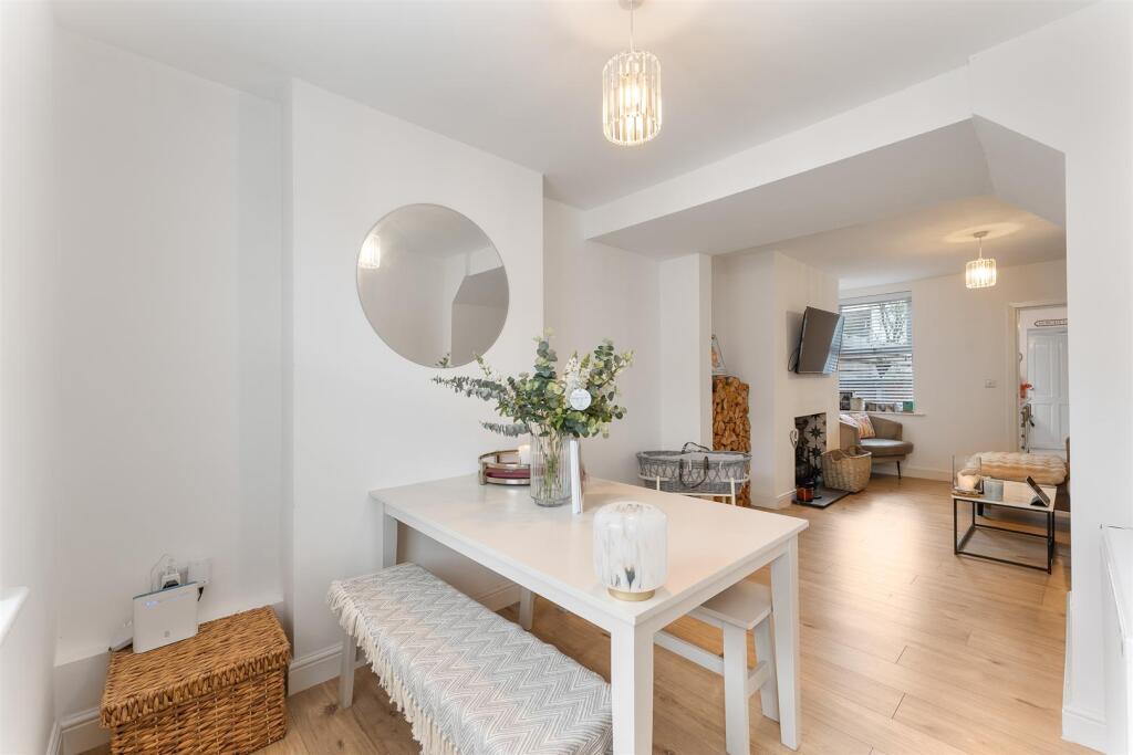 Open Plan Lounge Diner