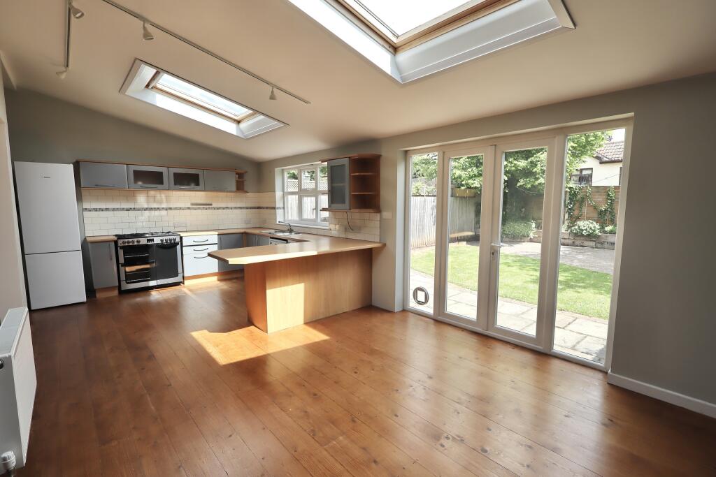 Open plan kitchen / dining room