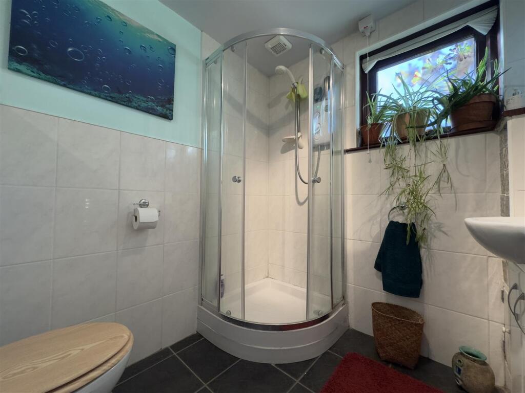 Shower Room.jpeg