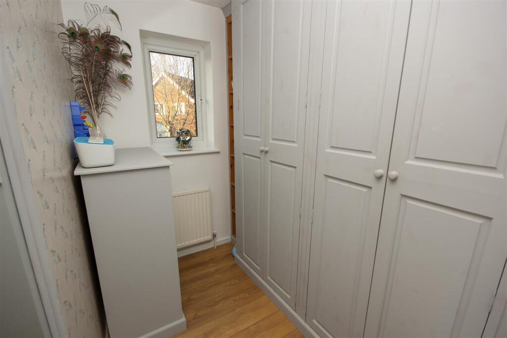 Bedroom 4 dressing room.jpg