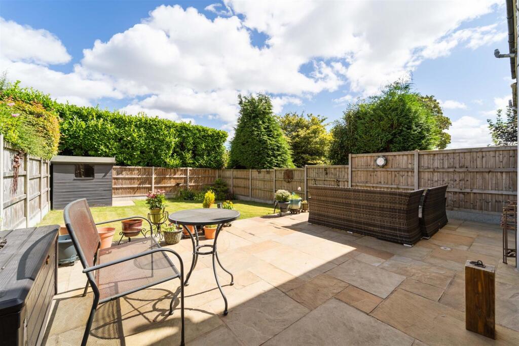 41 Mollington Crescent, Shirley, B90 3RQ_18.jpg