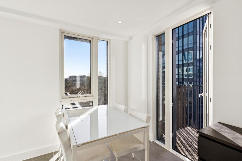 Dinning + Balcony
