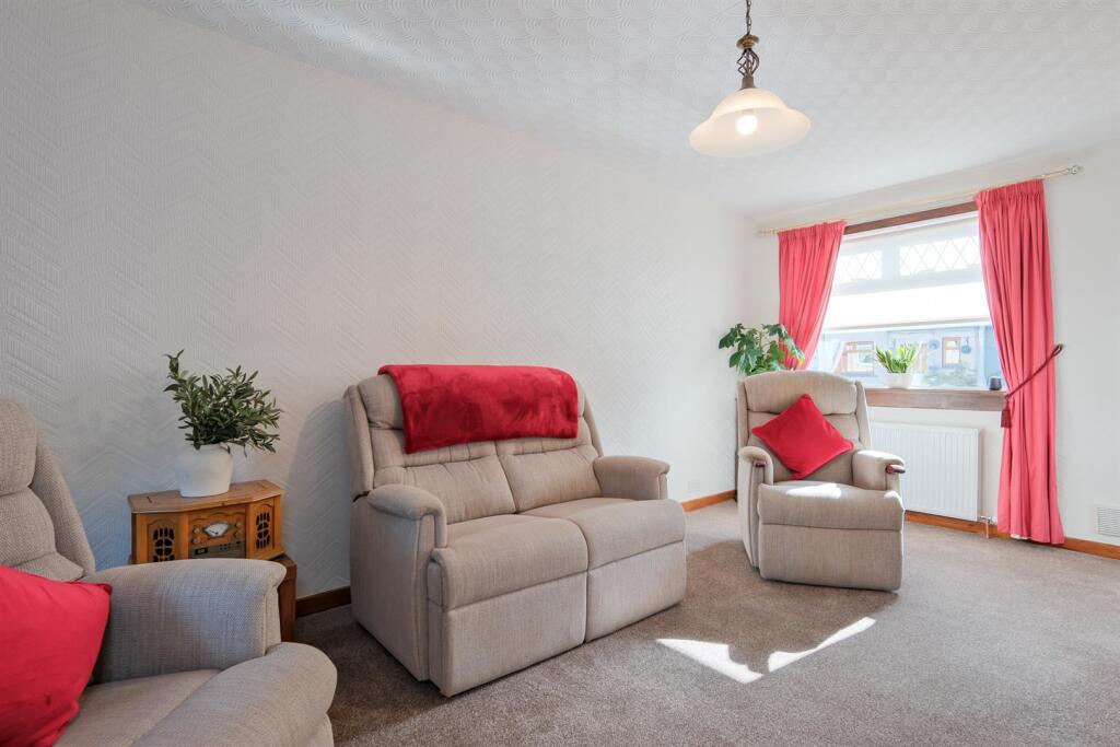 010-23 West Thornlie Street, Wishaw ML2 7AR.jpg