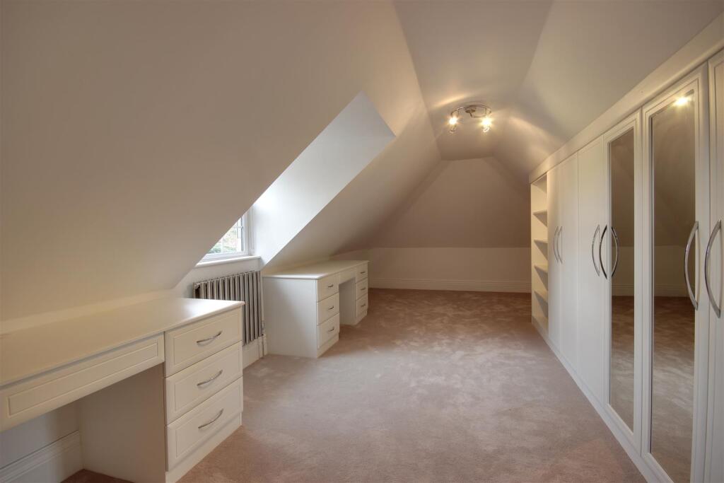 "Walk in" Dressing Room/Play Room