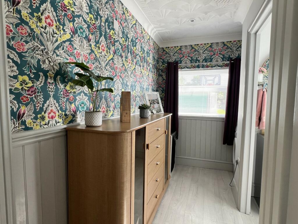 Rear hall/utility