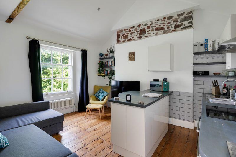 kitchen/living room