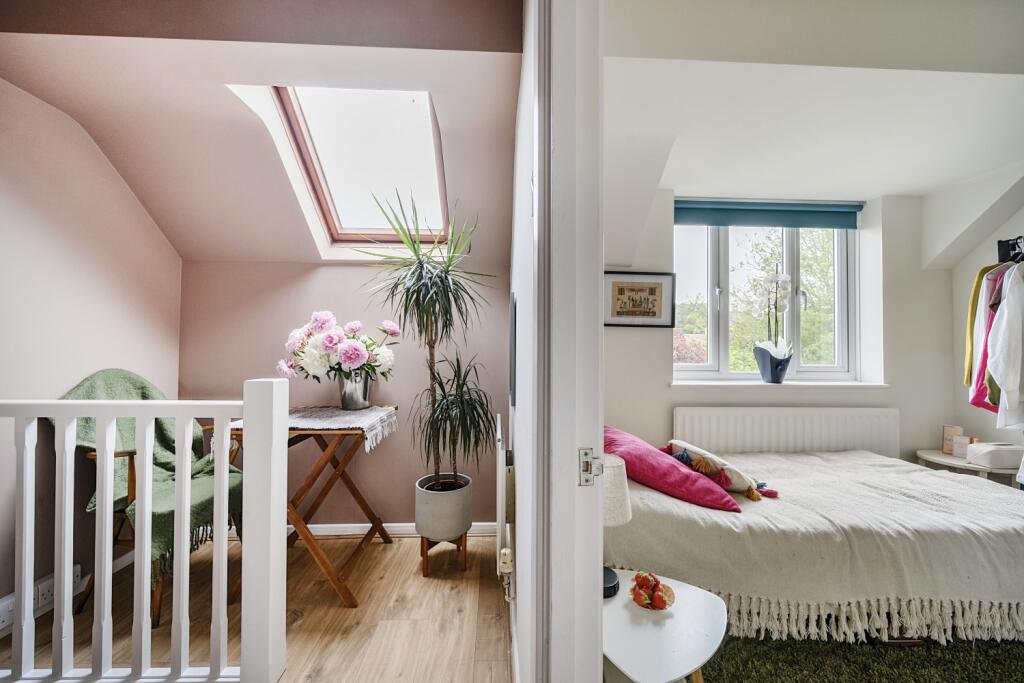 1300916-9-6841ca15d7478