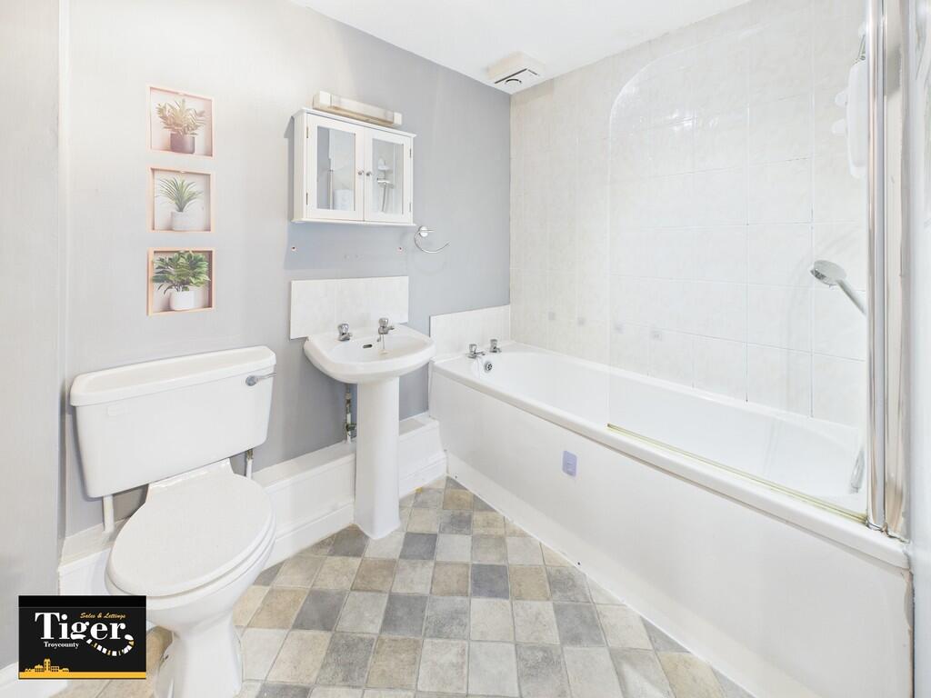 CAM02176G0-PR0780...