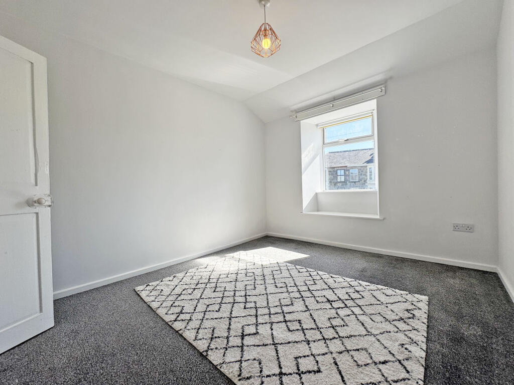 (7) resized_image00010.