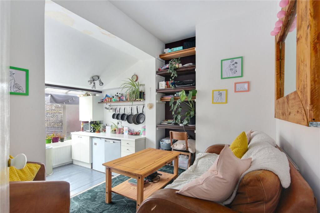 Living Room/Kitchen