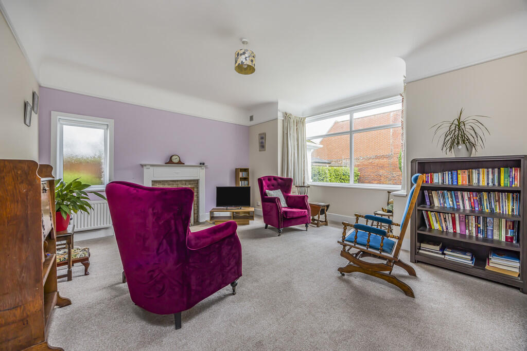3 Newstead Road, ...