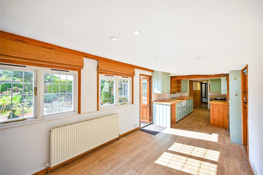 Kitchen/Breakfast Rm