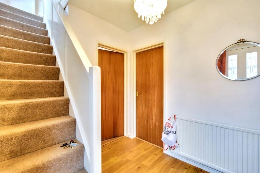 Entrance Hall_2.jpeg