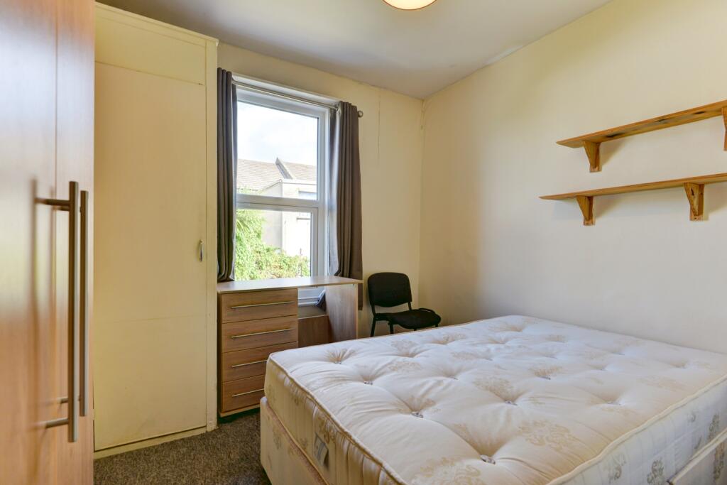 68 Whippingham Road Bedroom 2