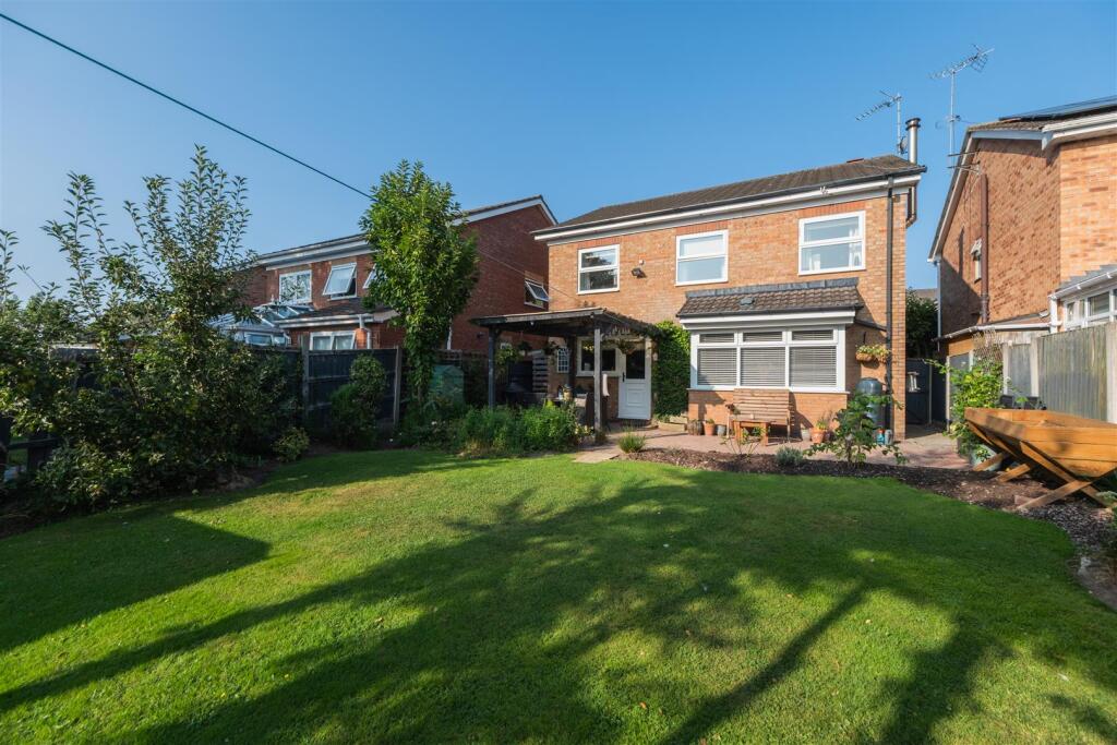 10 Minster Close-039.jpg