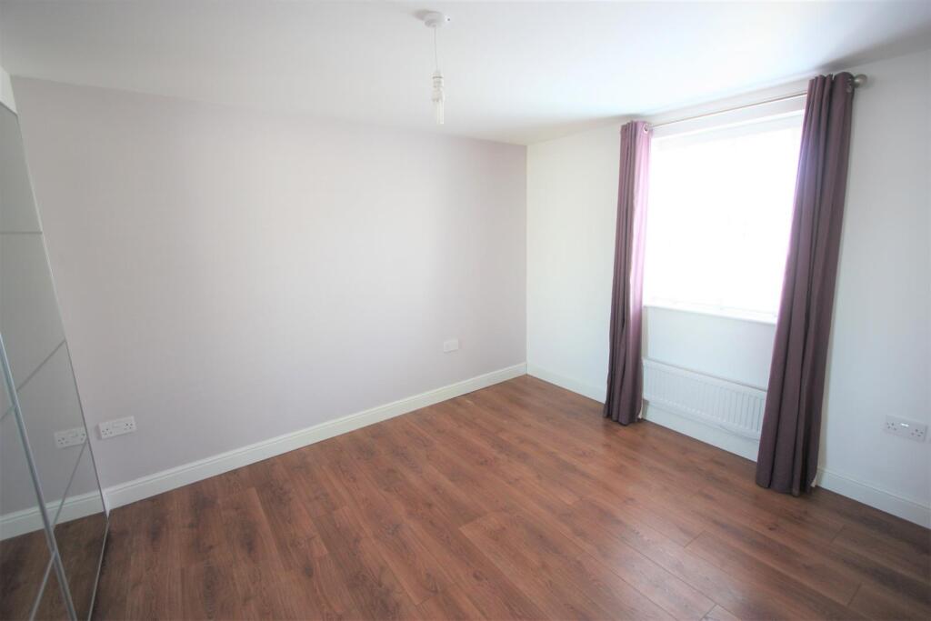 3 Bownder Corbenic Bedroom 1