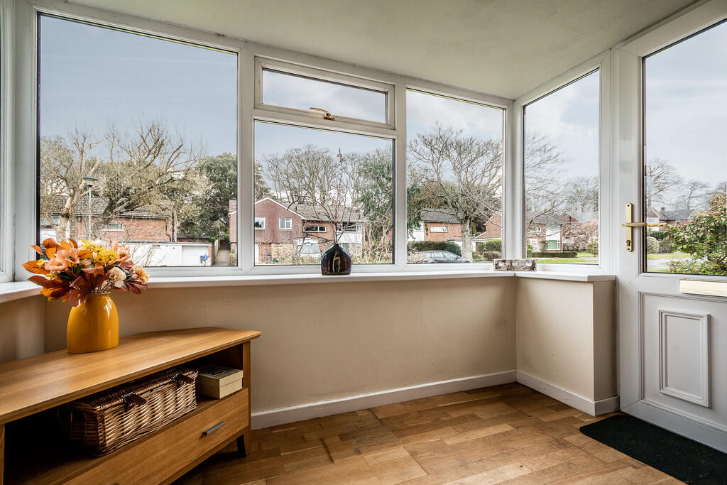 32 Winslade Park ...