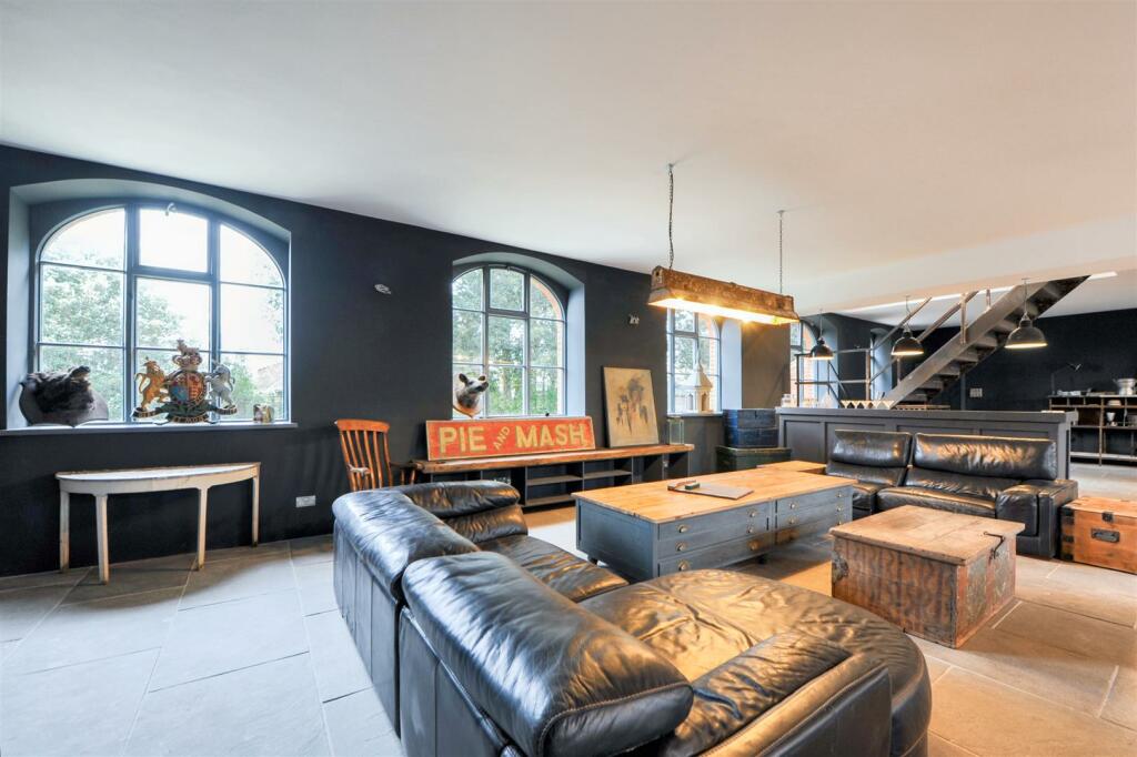 Living Area.jpg