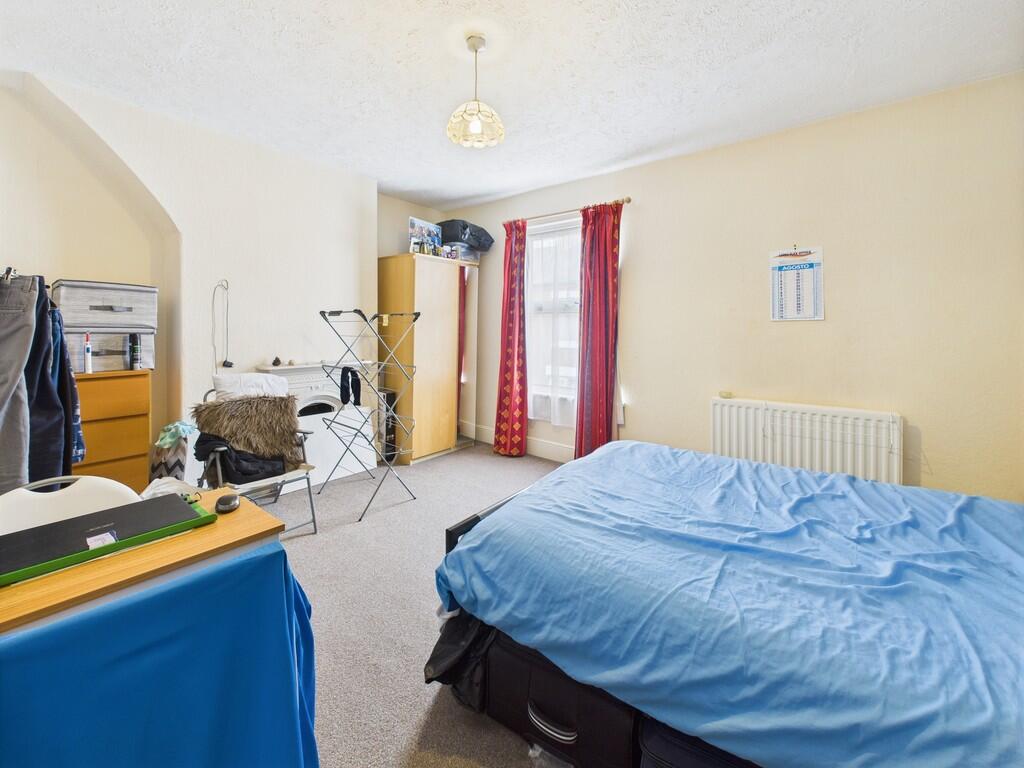 CAM02854G0-PR0428...