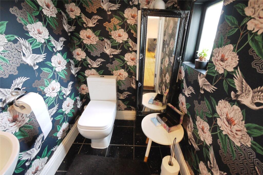 Cloakroom/WC