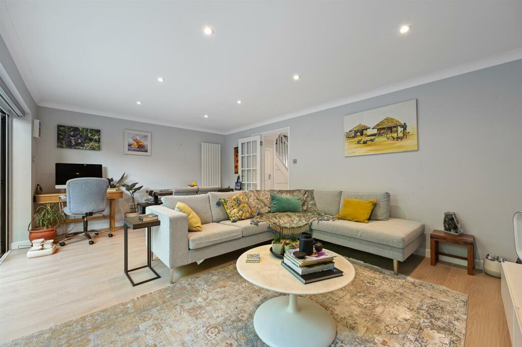 HJ - 34 The Farthings - ReceptionA3 (1).jpg